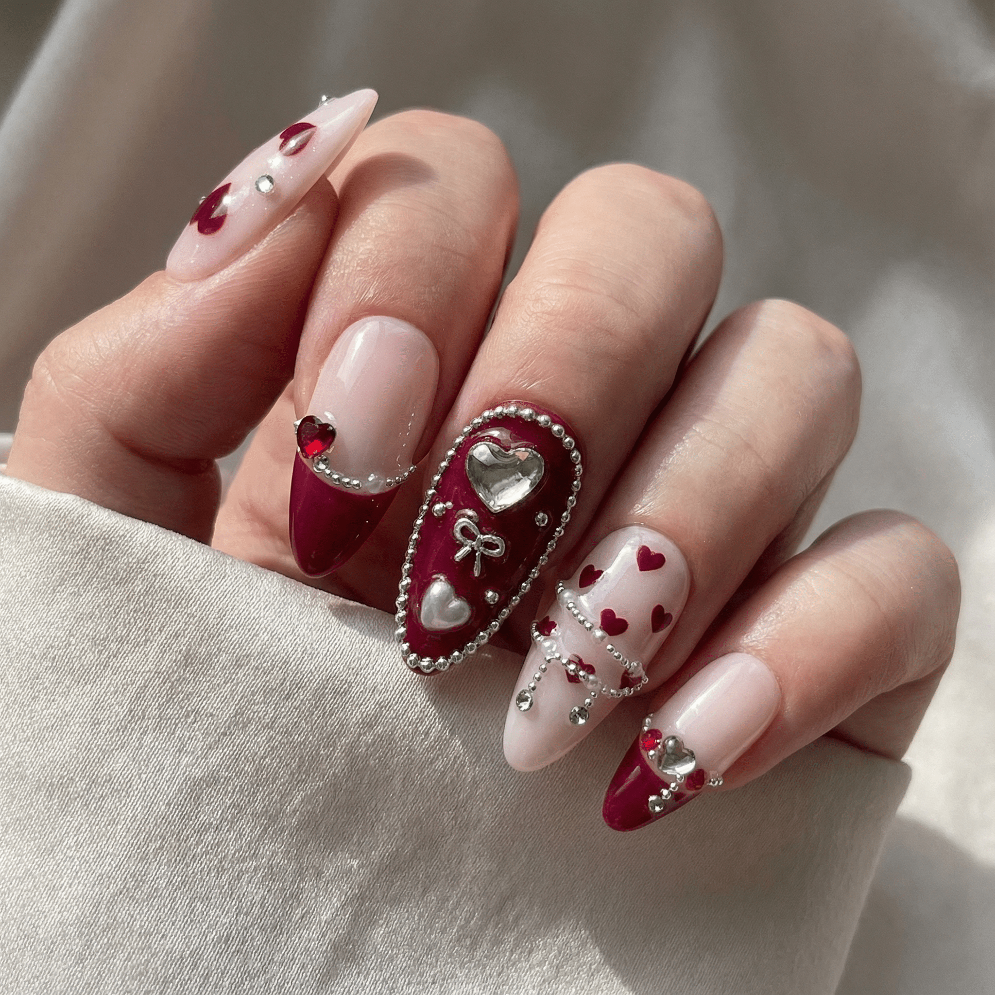 Vampy Heart press-on nails – hand-painted reusable gel set by Handora