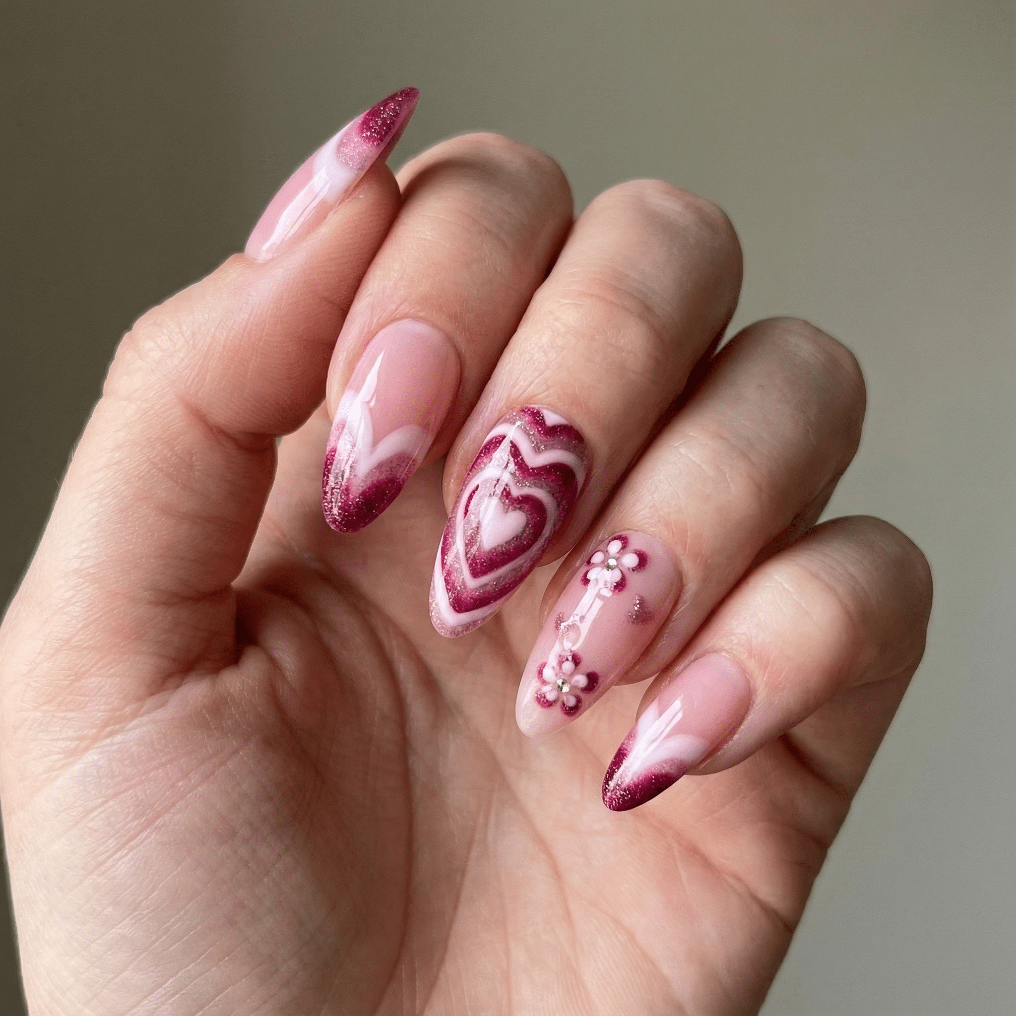 Velvet Amour press-on nails – hand-painted reusable gel set by Handora