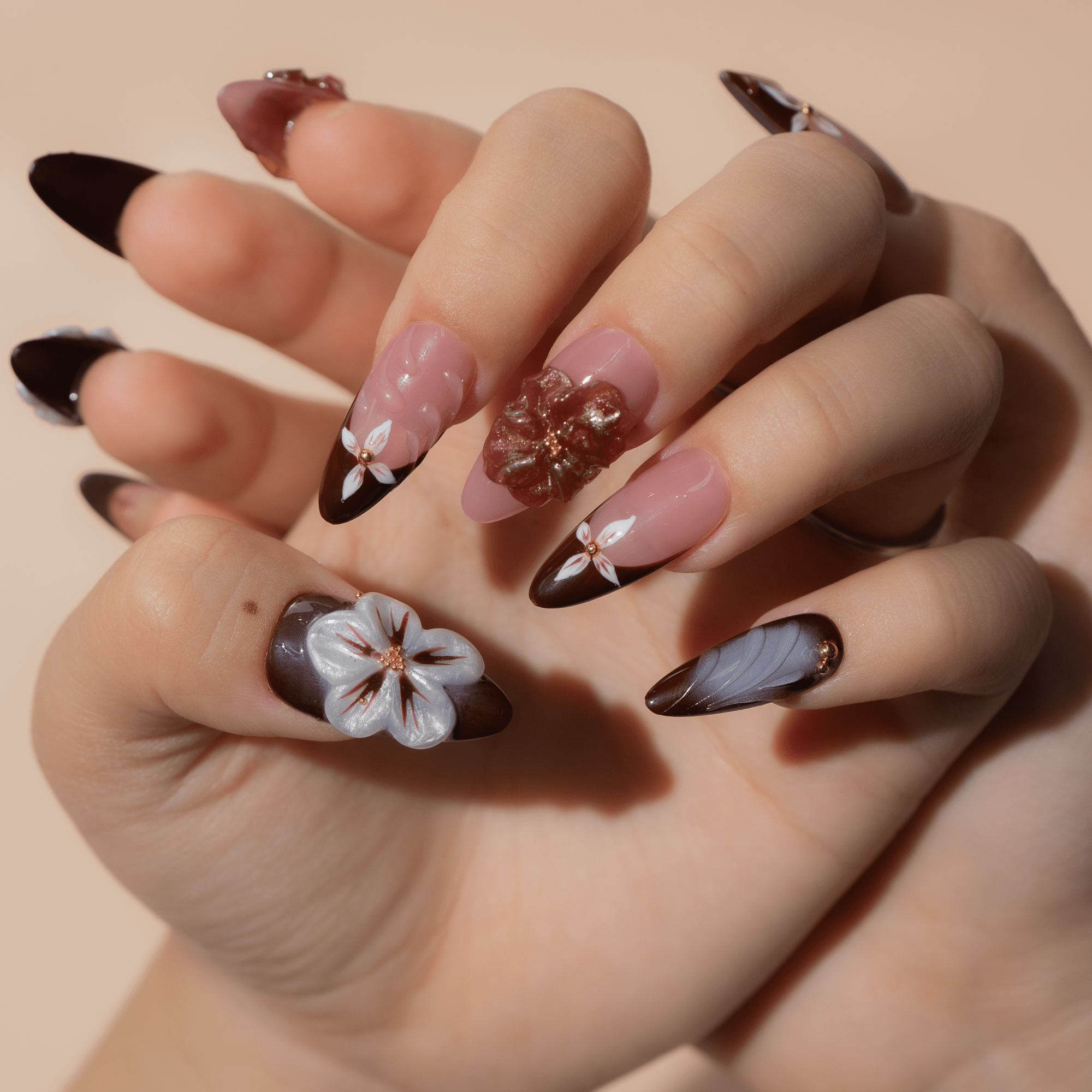 Velvet Bloom press-on nails – hand-painted reusable gel set by Handora