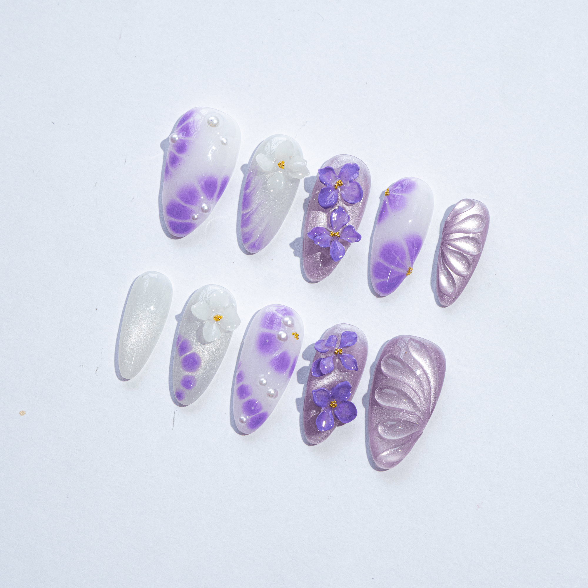 Violet Bloom floral nail design – handmade press-on nails by Handora
